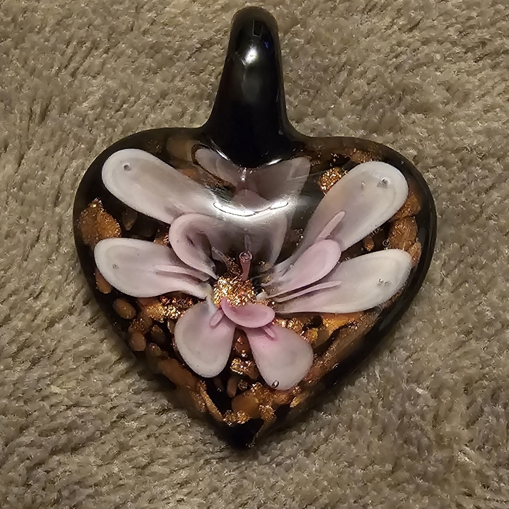 Elegant Black and Gold Heart-Shaped Glass Art Pendant